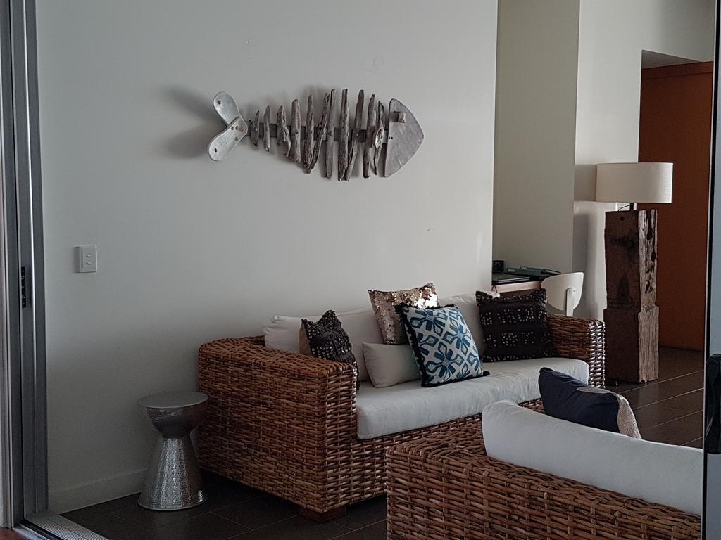 Penthouse On Bright Point Daire Nelly Bay Dış mekan fotoğraf