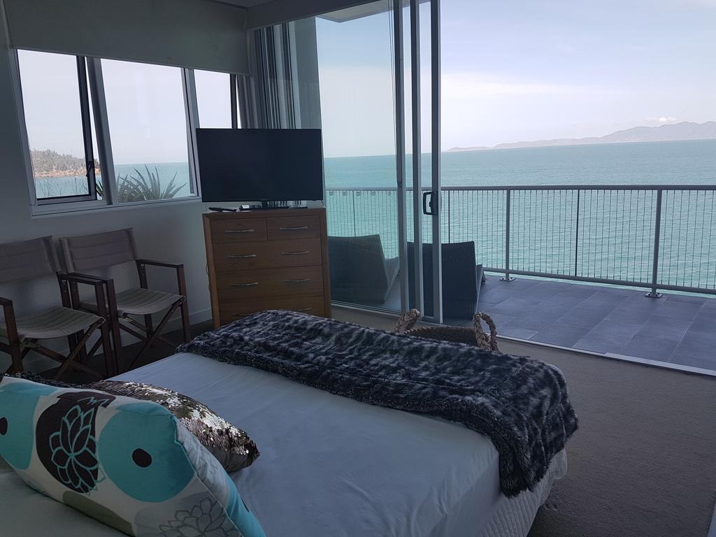 Penthouse On Bright Point Daire Nelly Bay Dış mekan fotoğraf